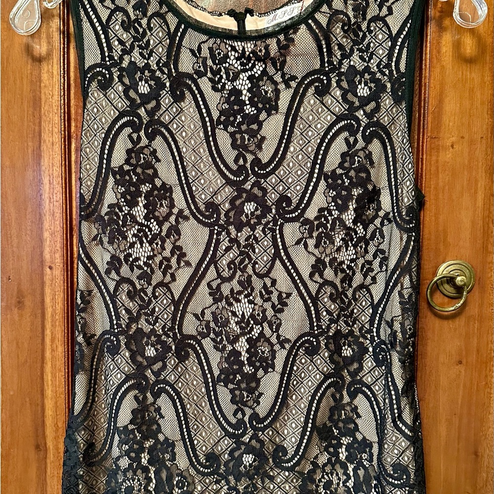 NWT Max Studio Specialty Product, MSSP, Black Lace Sleeveless Top XS